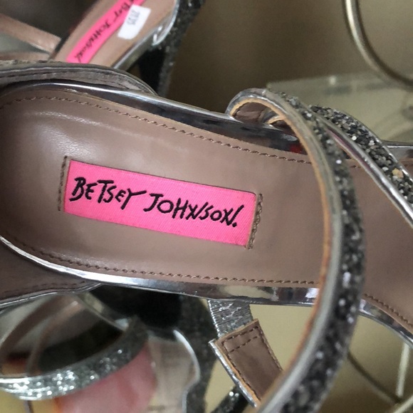 BETSEY JOHNSON Glitter silver heels - Picture 7 of 8